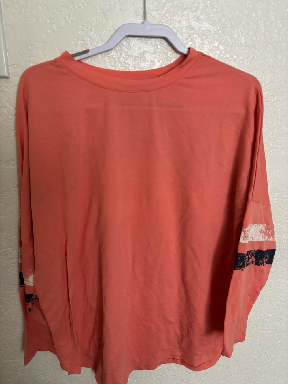 Women's Coral Long-Sleeve Crewneck Tee